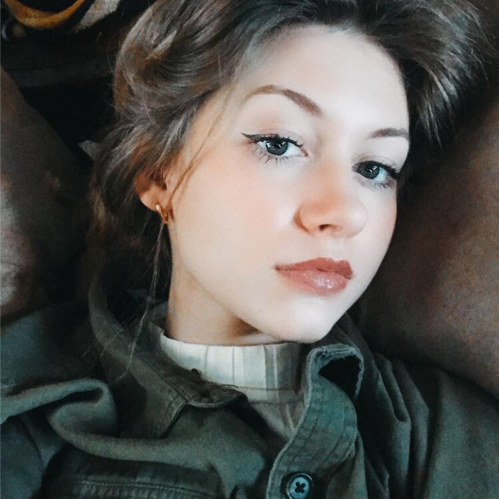 Meet your Posher, Maria